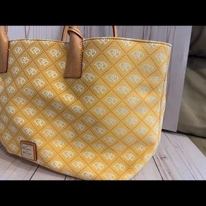 Dooney & Bourke Large Tote